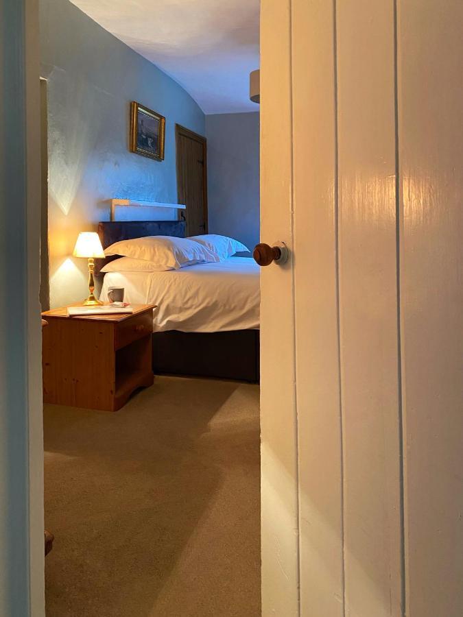 Bower House 3*